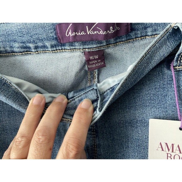 NWT Gloria Vanderbilt Amanda Boot Cut Slimming Stretch Sz 16W MedWash Denim Jean - Picture 3 of 5
